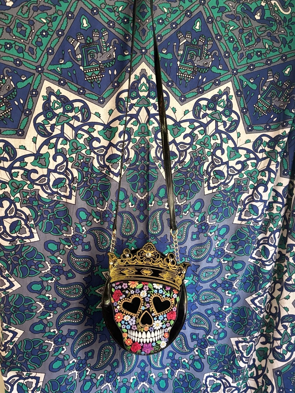 Betsey Johnson Halloween "Queen Sugar Skull" Kitsch Crossbody Bag - Picture 2 of 11